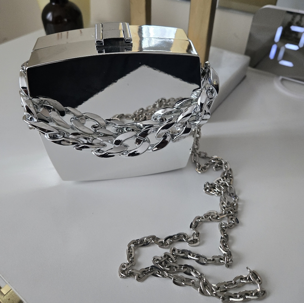Chic Silver Women's Clutch with Chain
